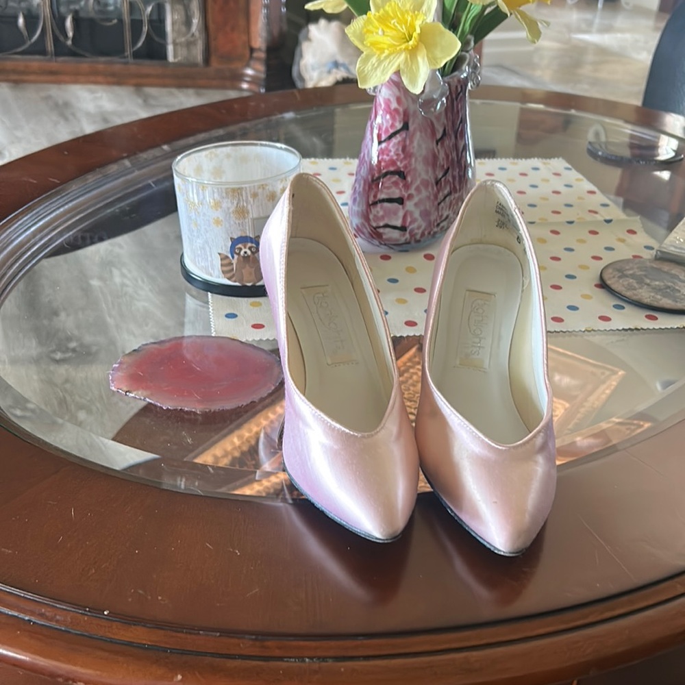 SHIMMERING PINK HEELS